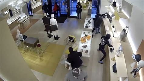 14 people raid louis vuitton|louis vuitton chicago news.